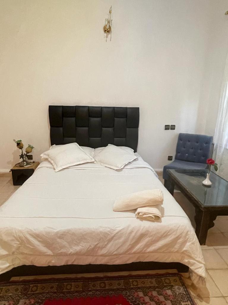 Quarto em Acomodações Particulares Oussari *